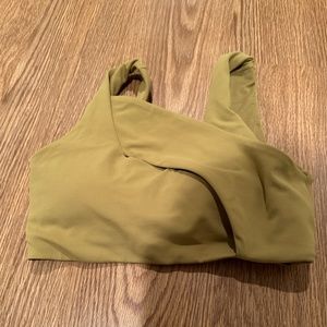 Lululemon CROSS-FRONT YOGA BRA